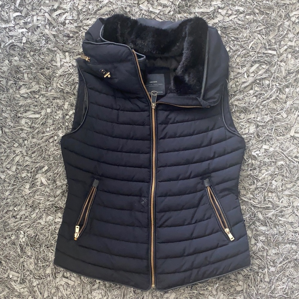 Black Zara Puffer Vest Size S